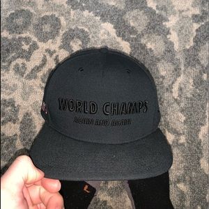 JORDAN HAT. SNAP BACK